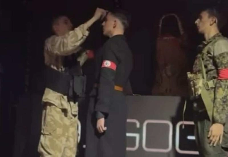 TRAŽI SE REAKCIJA: Na maškarama u Mostaru bila osoba u nacističkoj uniformi, ostali pjevali i plesali